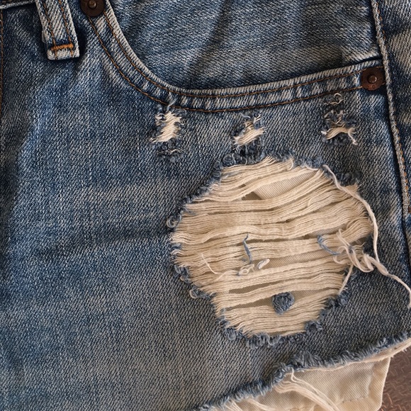 Vintage Levi’s Cut-offs - Picture 6 of 7